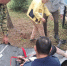 Спасатели оказали помощь мужчине, угодившему ногой в западню в Коломне - Regions.Ru